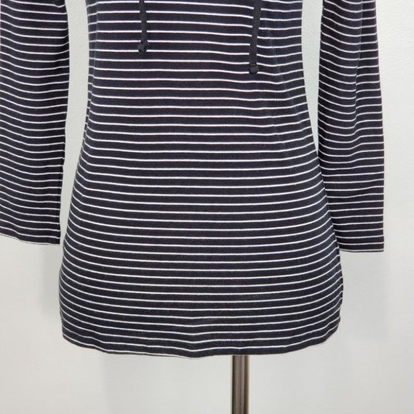 Old Navy Black W/White Stripes Grommet Lace Up V-Neck Knit Top, XS - Picture 3 of 9